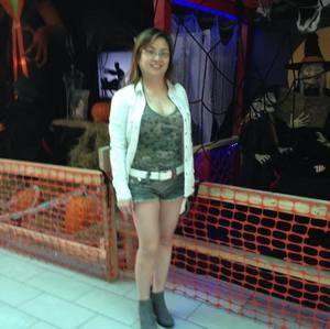 Meet your Posher, Tuyet-van